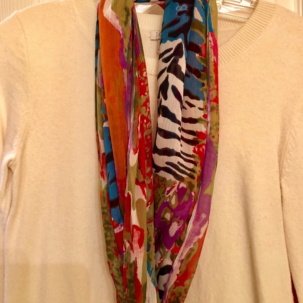 NEW SCARF - BEAUTIFUL COLORS!